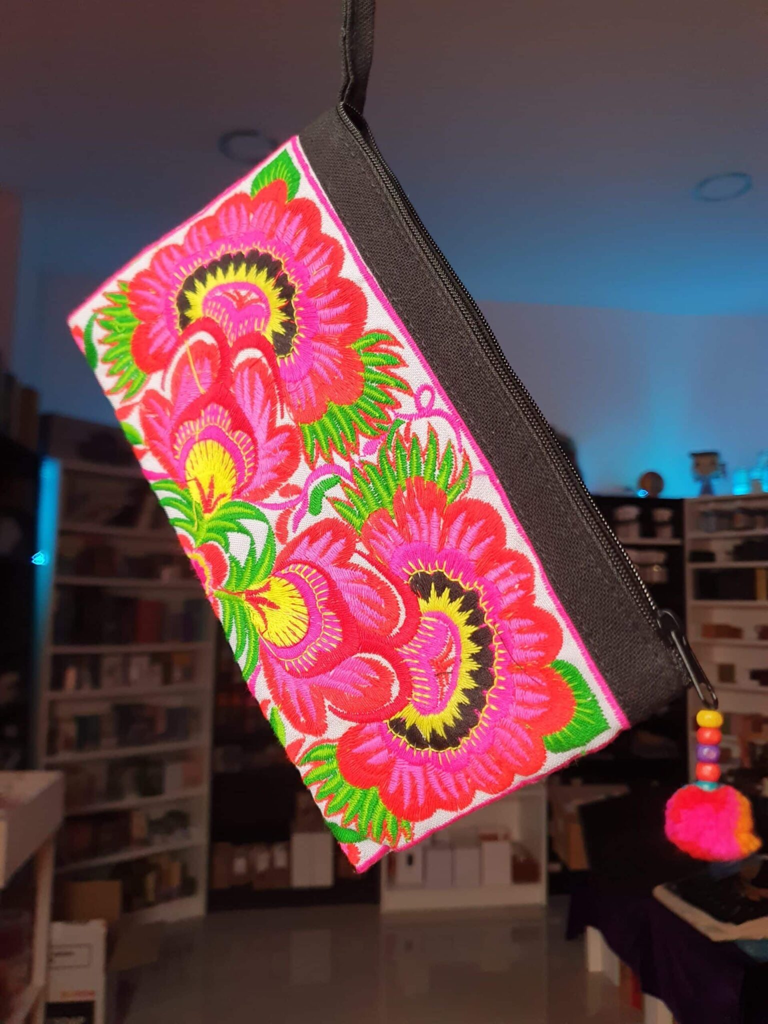 neceser hindú pequeño blanco