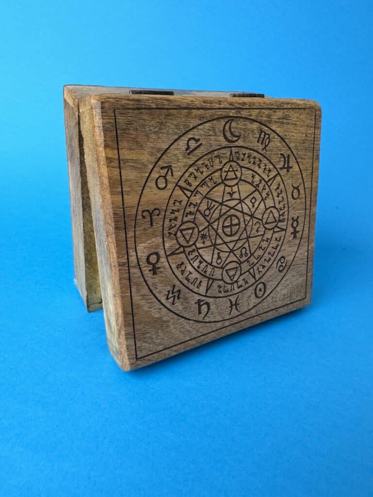 caja madera consagracion 14x14