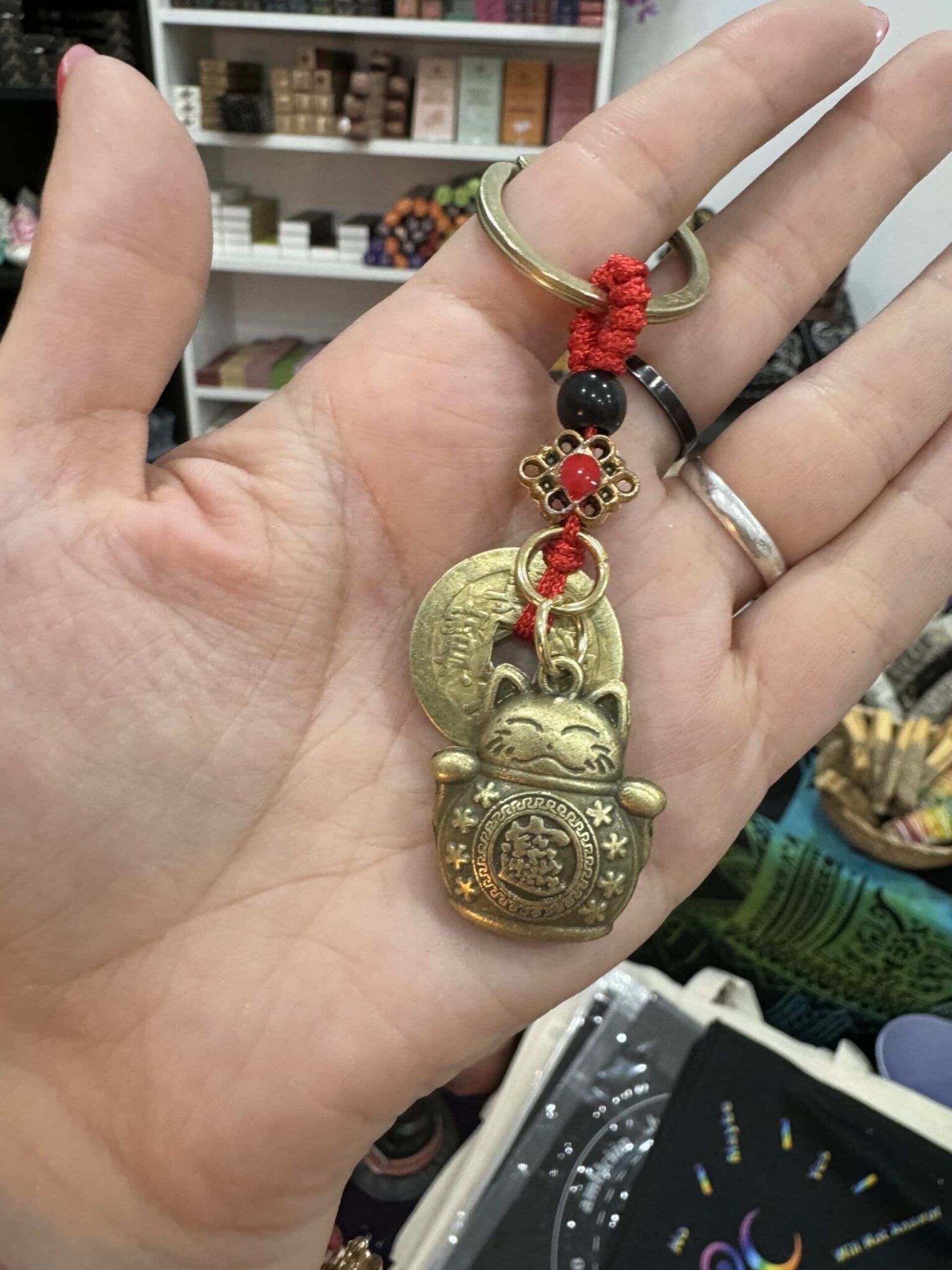 Llavero gato buena suerte