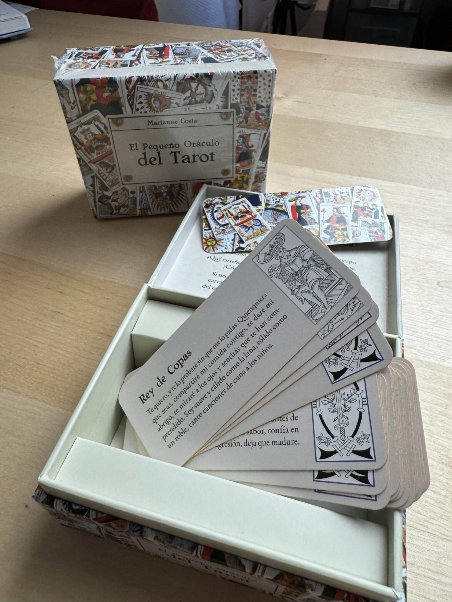 el pequeño oraculo del tarot