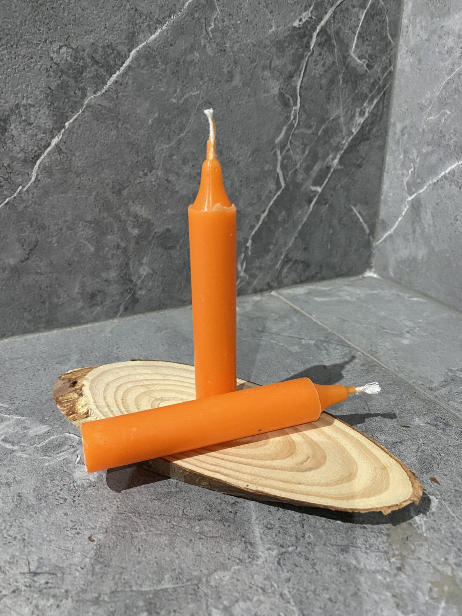 Vela petición naranja 12cm