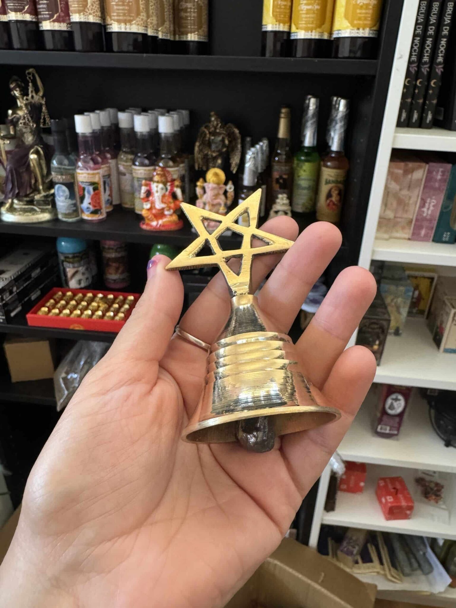 Campana de altar wicca