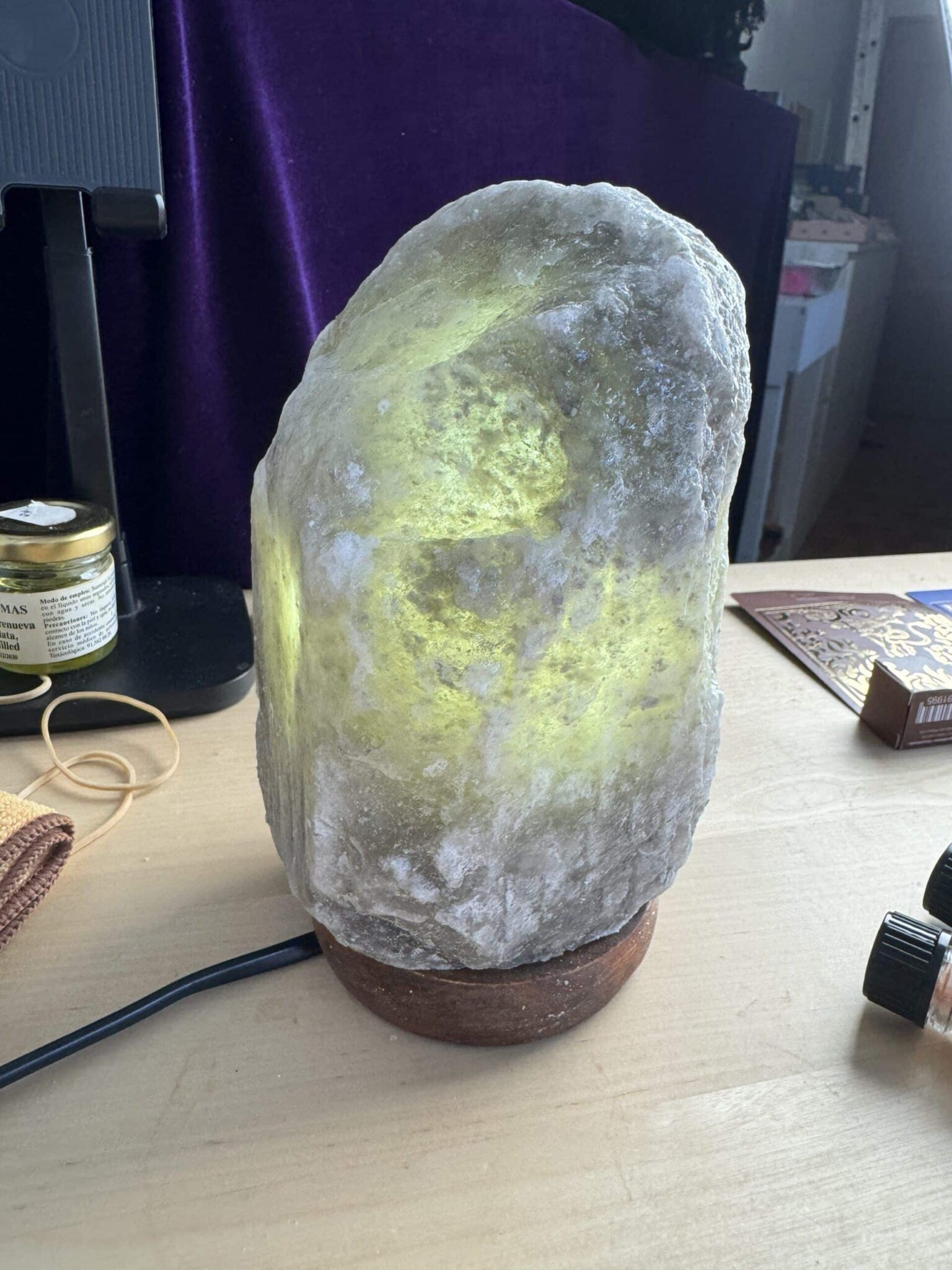 Lámpara de sal negra