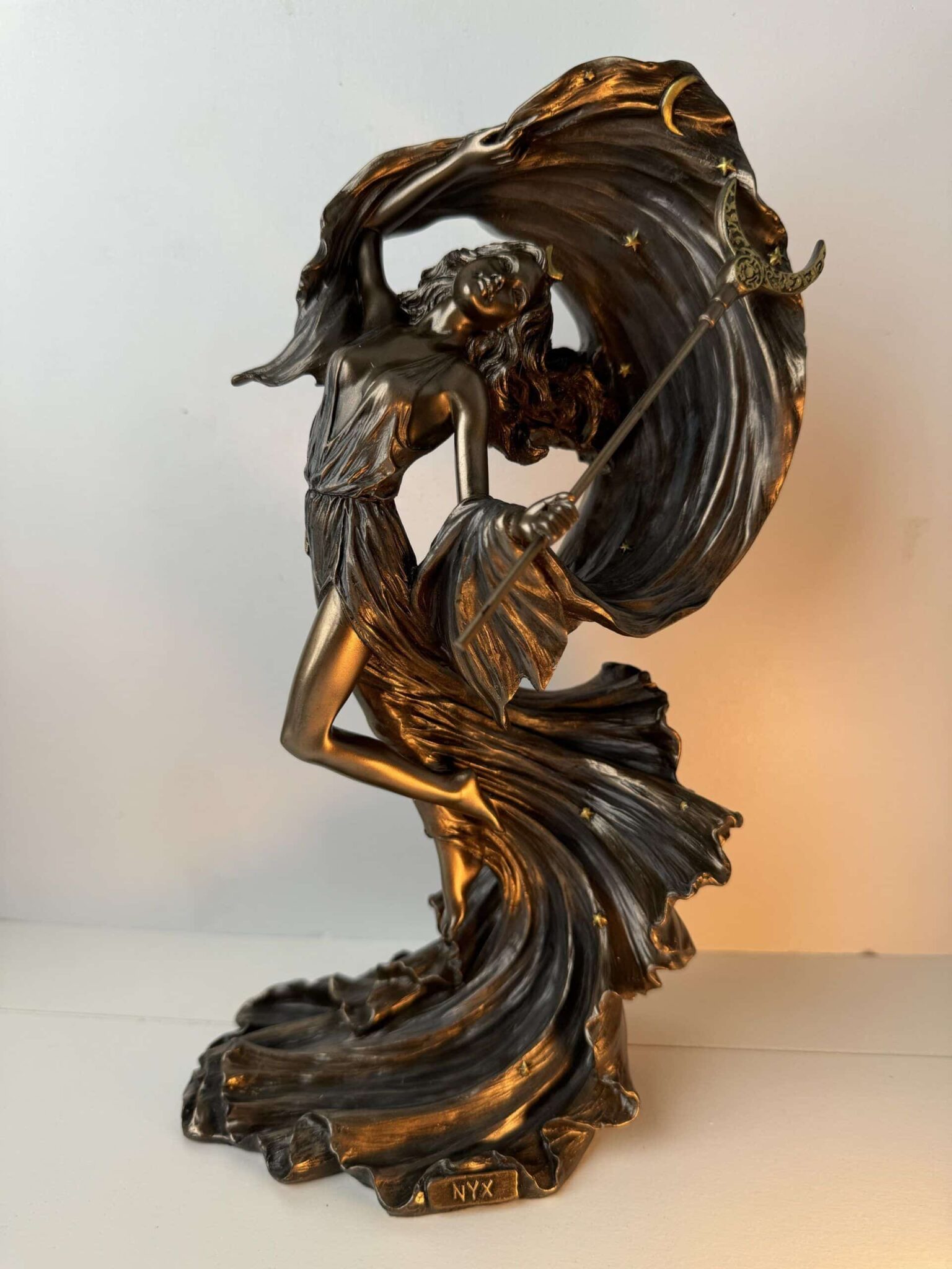 Diosa griega de la noche nyx