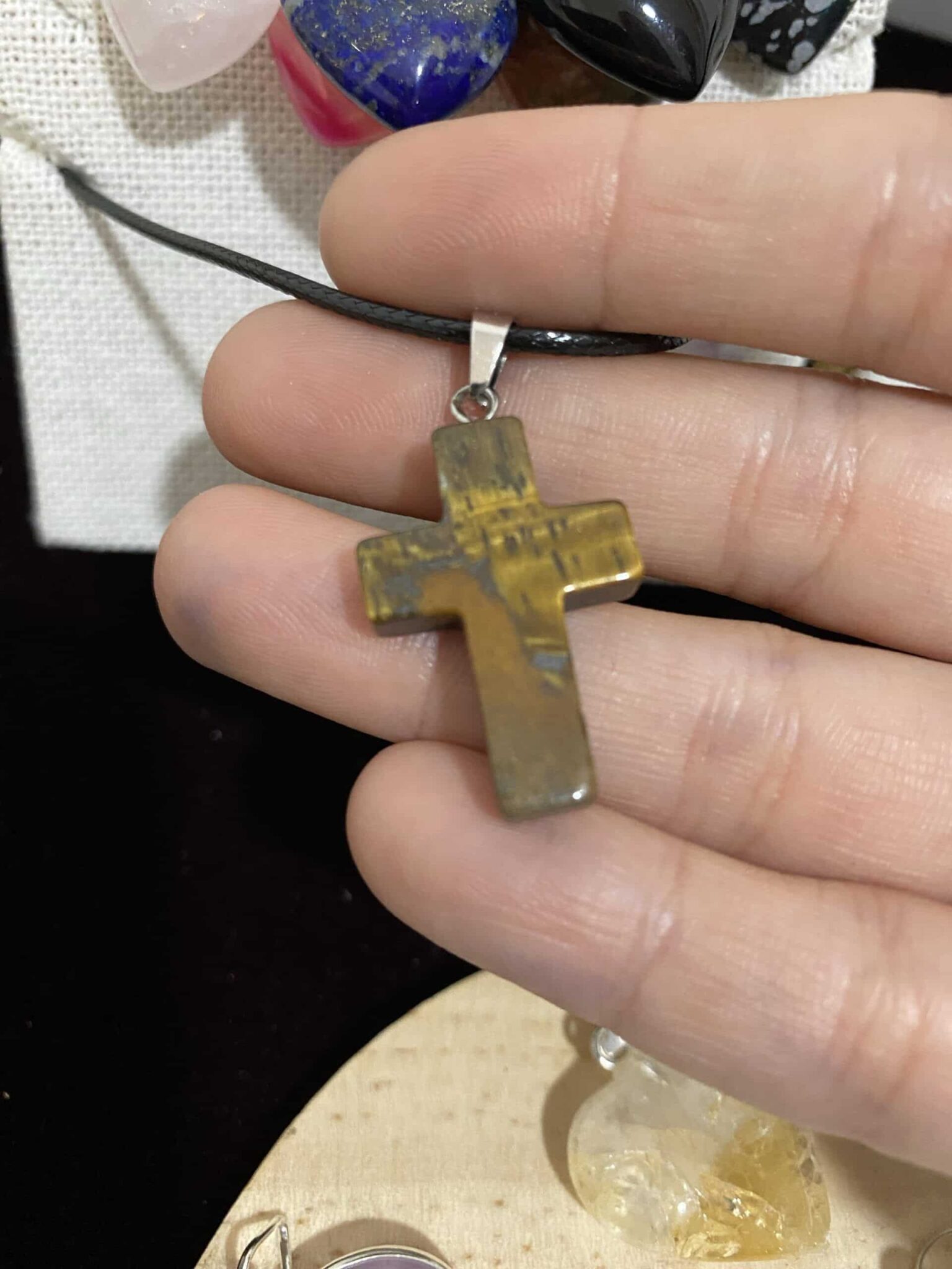 Colgante cruz ojo de tigre