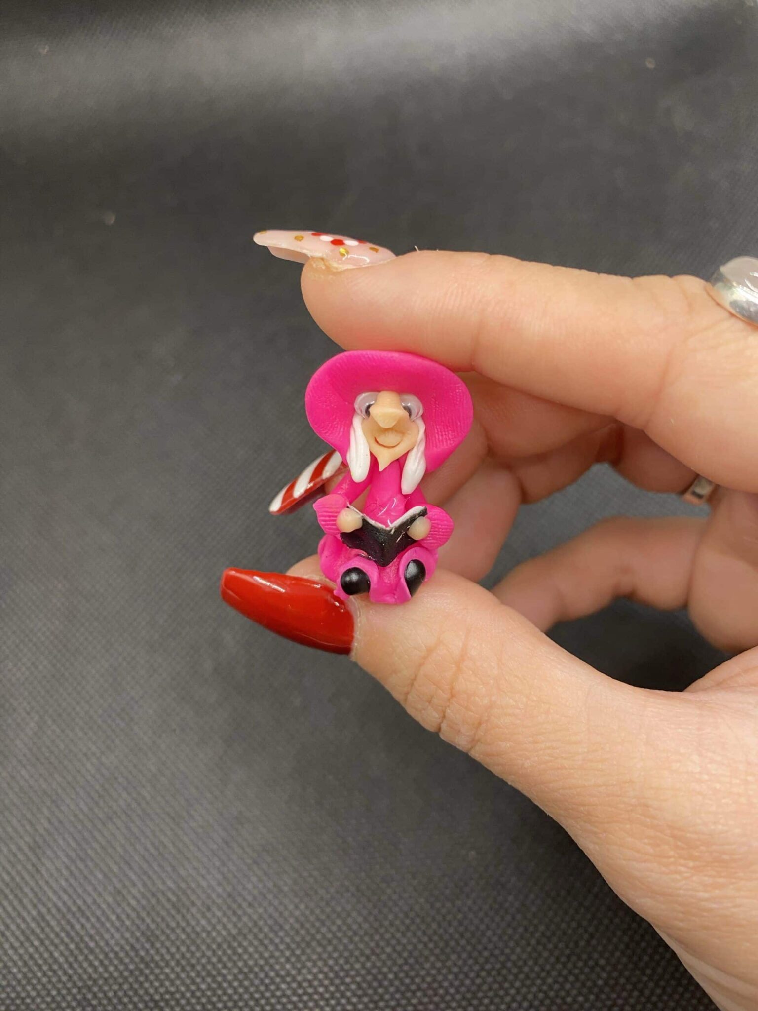 Brujita de los estudios