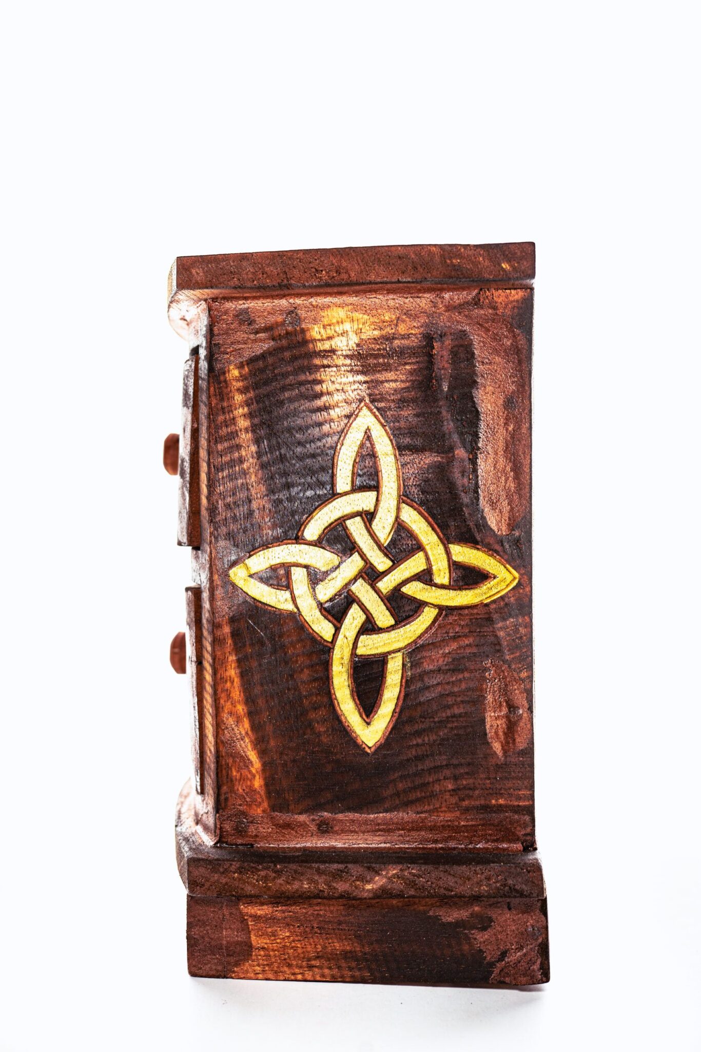 mueble madera nudo de bruja