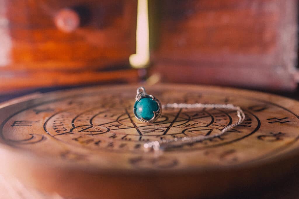 Talismán gothland redondo mediano turquenita