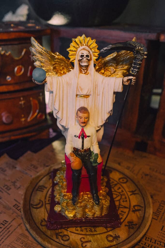 santa muerte con valverde