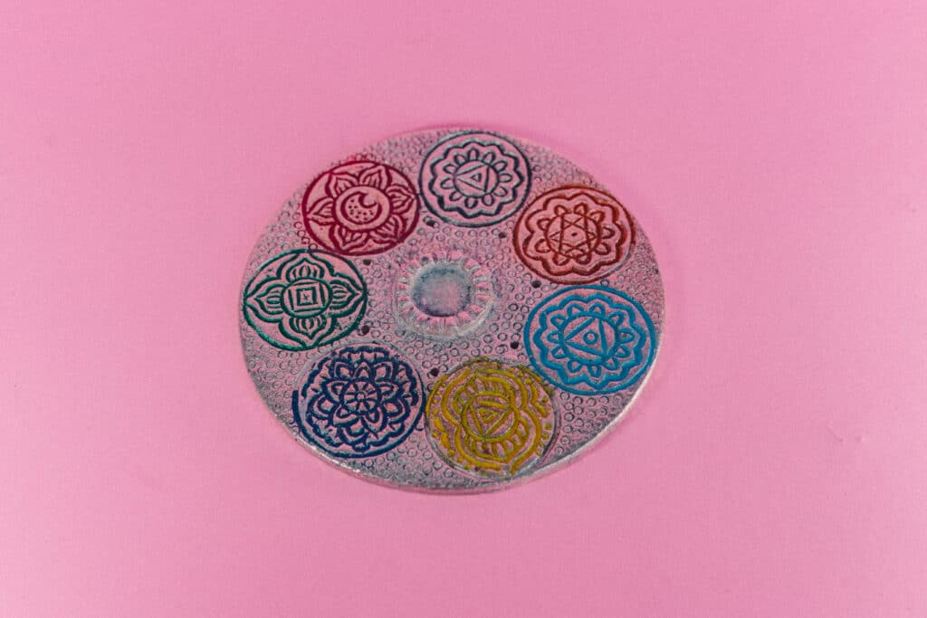 porta inciensos7 chakras metal