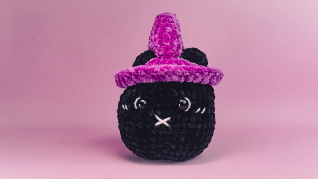 Gato crochet ritualizado personalizado bajo pedido