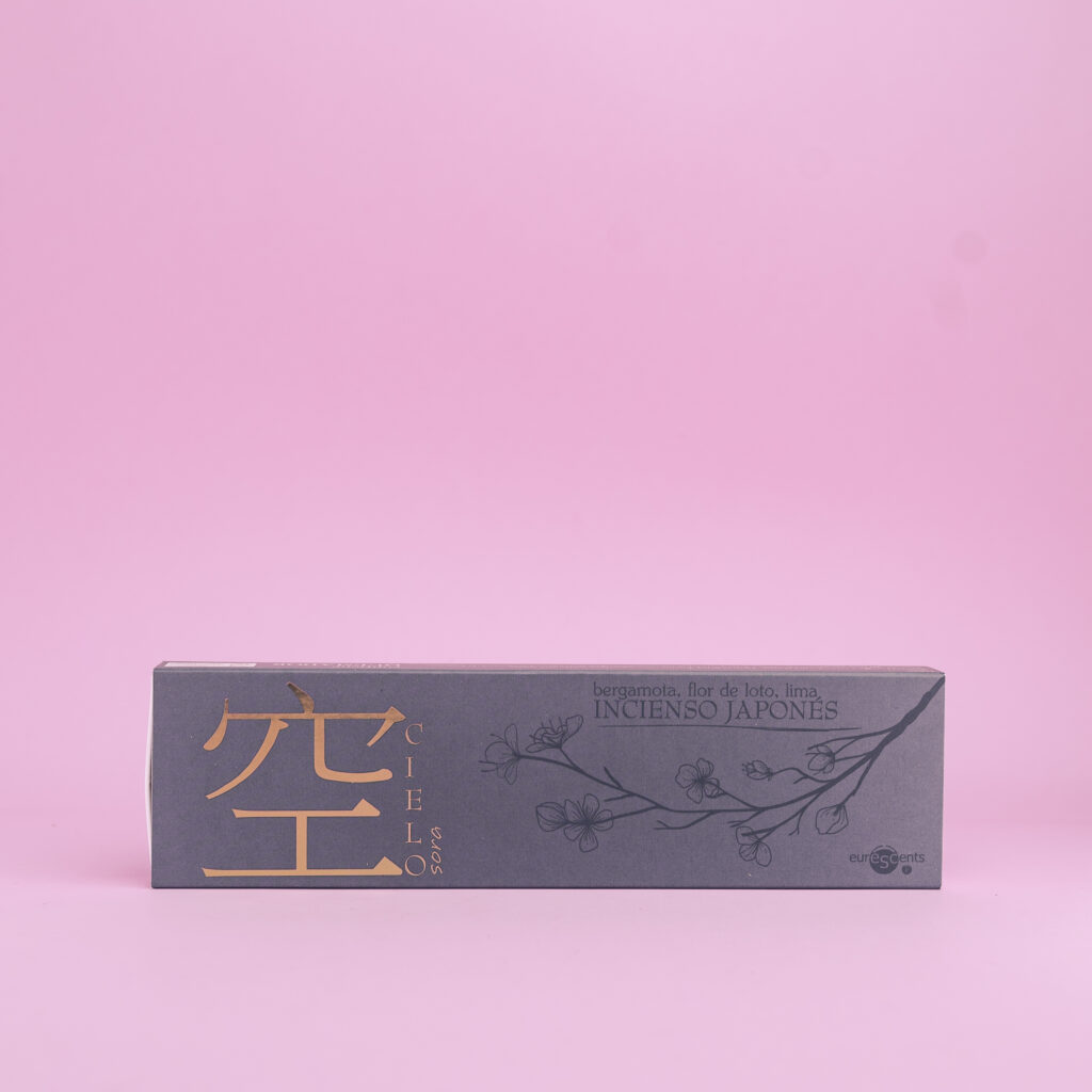 incienso japonés cielo