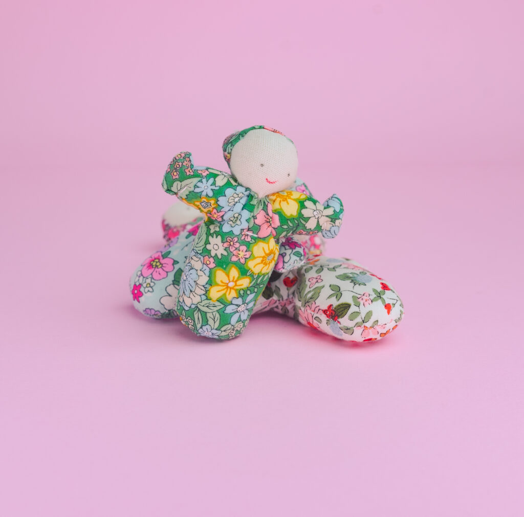 Muñequita quita penas