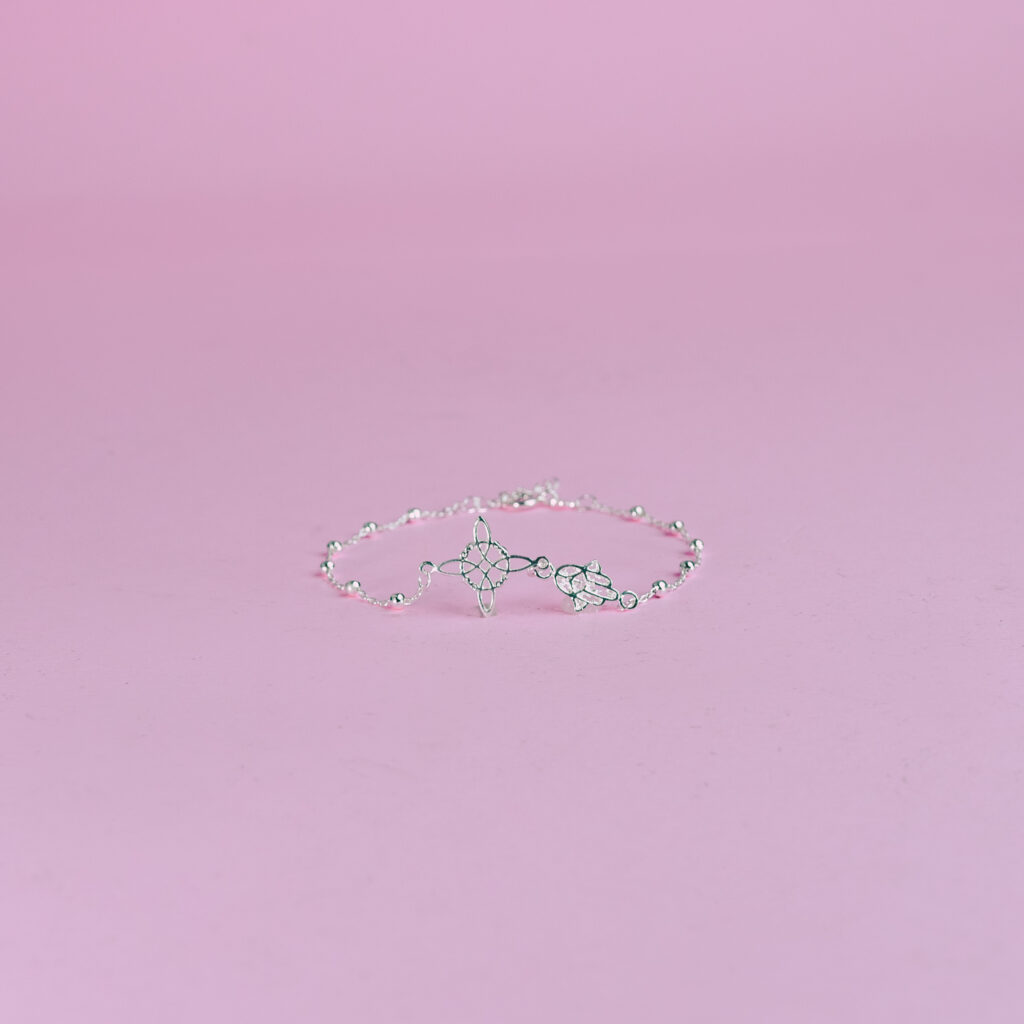 Pulsera nudo de bruja mano de Fátima activada