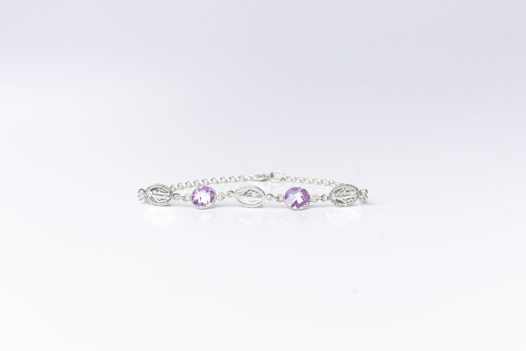 Milagrosa consagrada violeta