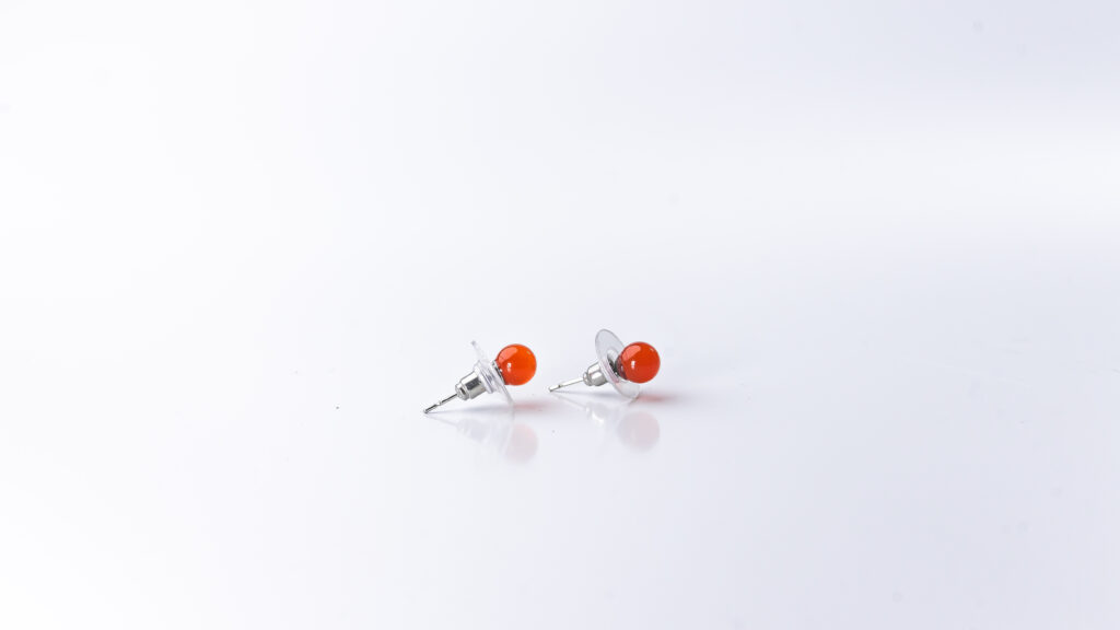 pendiente bola mineral 6 mm cornalina