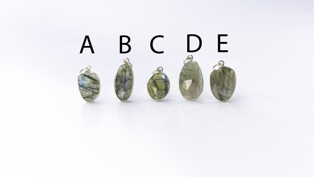 Colgante labradorita tallado plata