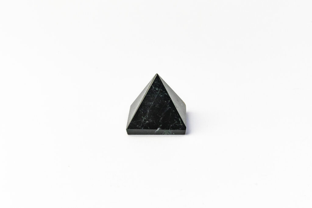 piramide 4 cm  turmalina extra